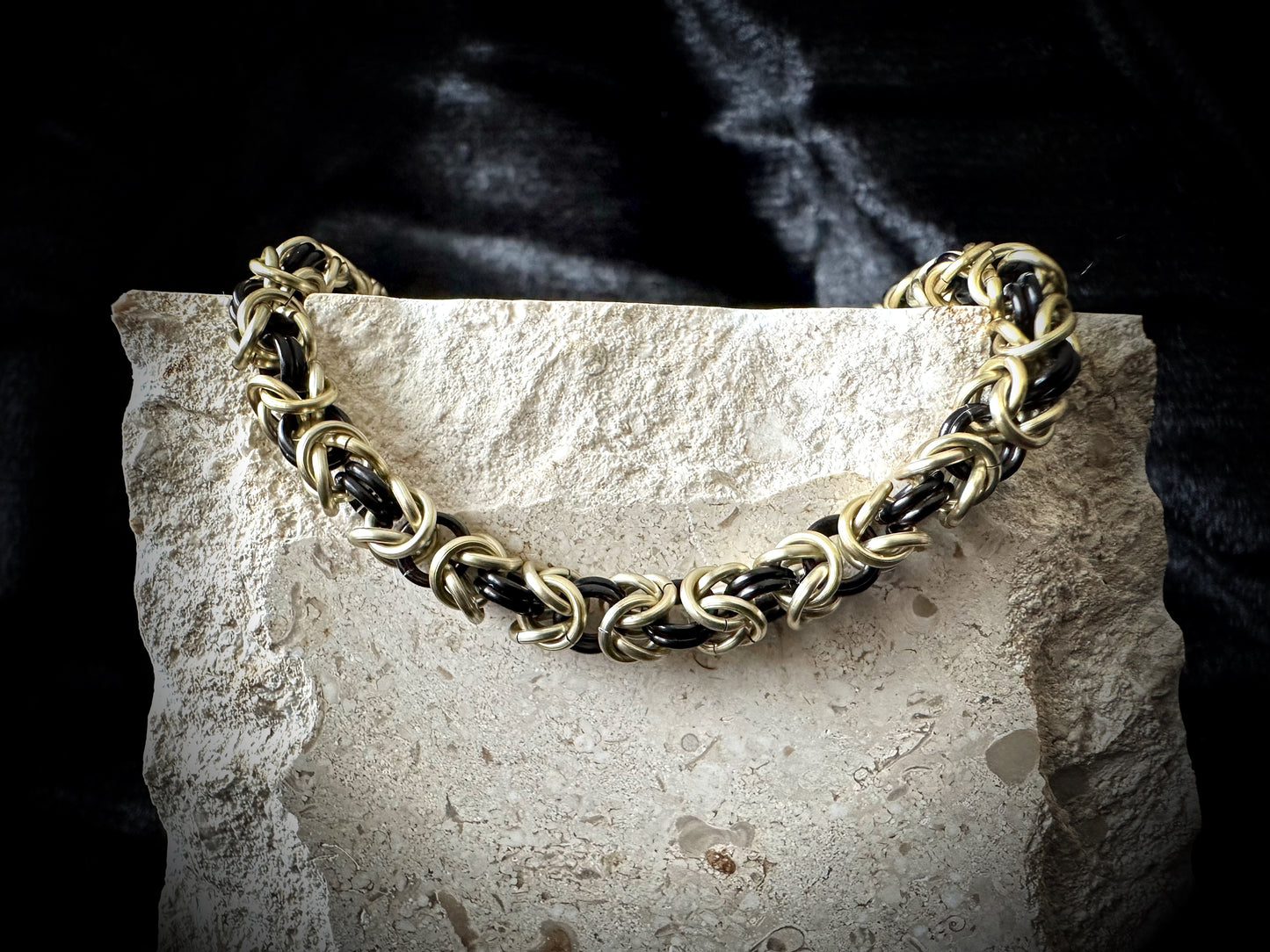Byzantine Bracelet (Black & Gold)